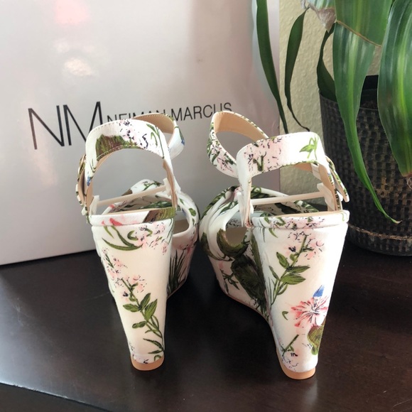 ❌❌SOLD❌❌Neiman Marcus Knotted Platform Wedge Espad - Picture 9 of 12